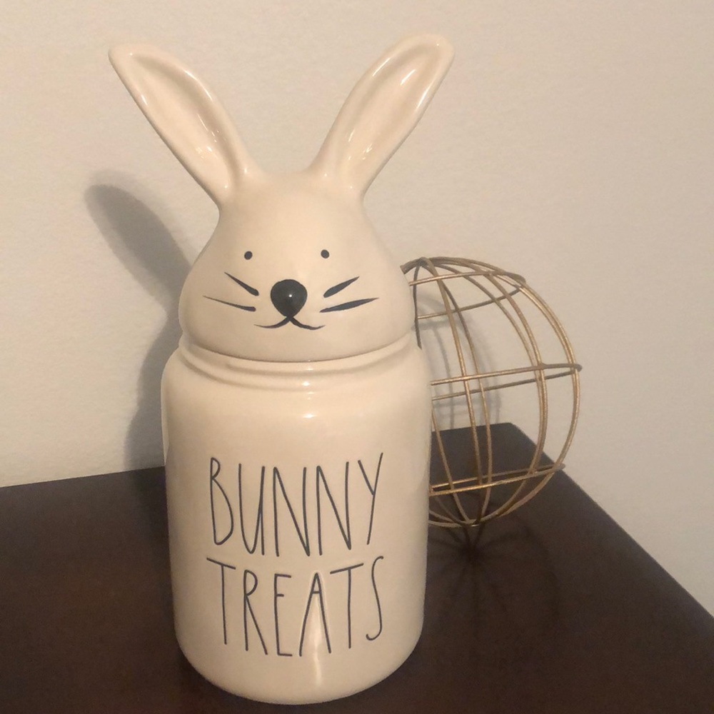 Rae Dunn cookie jar